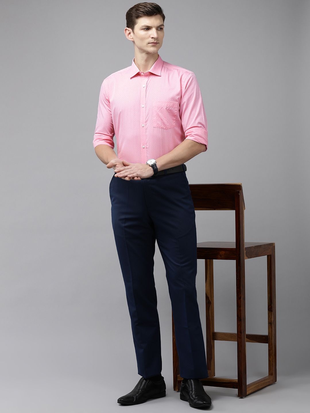 Park Avenue Pure Cotton Self Design Textured  Slim Fit Formal Shirt