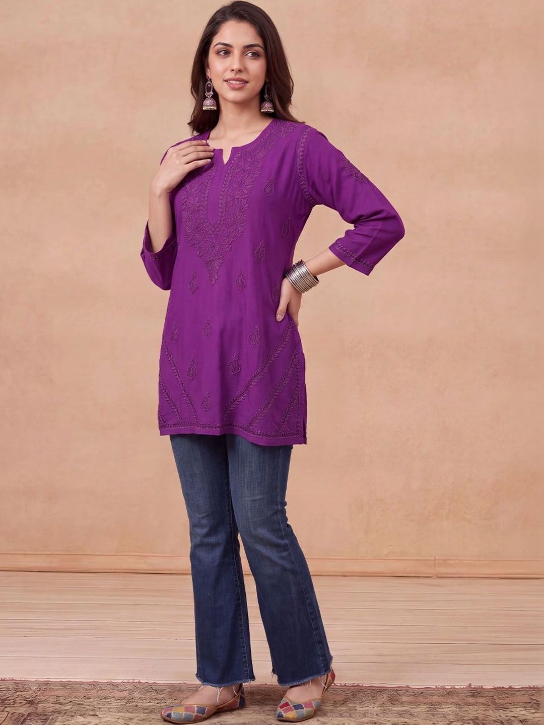 Rumah Wanita Chikankari Motif Etnik Bersulam Kurta Chikankari