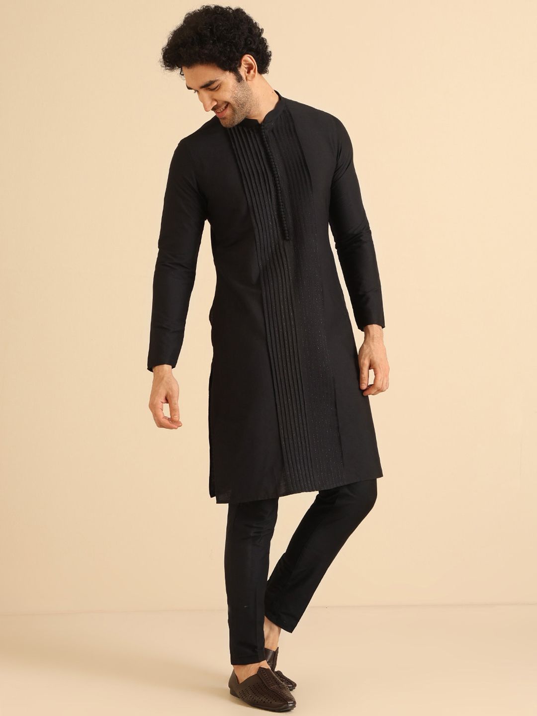 KISAH Striped Mandarin Collar Long Sleeves Kurta with Trousers