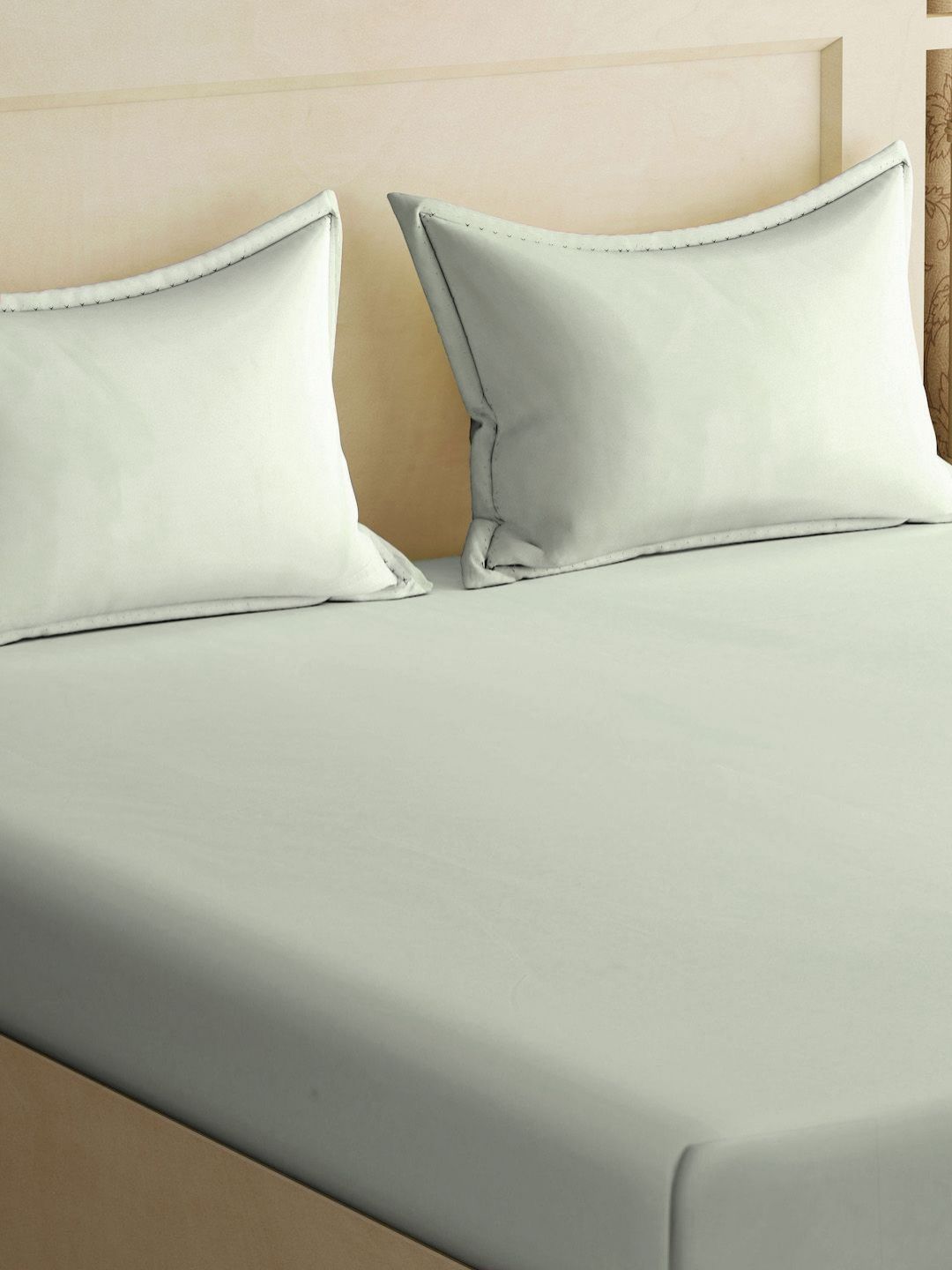 KLOTTHE Green Solid Cotton 300 TC Fitted King Bedsheet with 2 Pillow Covers-250 x 225 cm