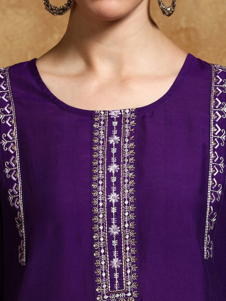 Varanga Women Ethnic Motifs Embroidered Thread Work Kurta with Trousers & With Dupatta