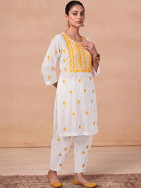 House of Chikankari Women Regular Chikankari Kurta with Trousers