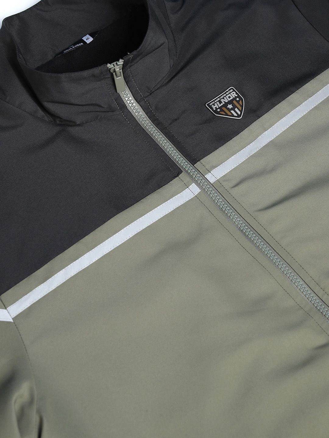HIGHLANDER Men Colourblocked Sporty Jacket with Patchwork