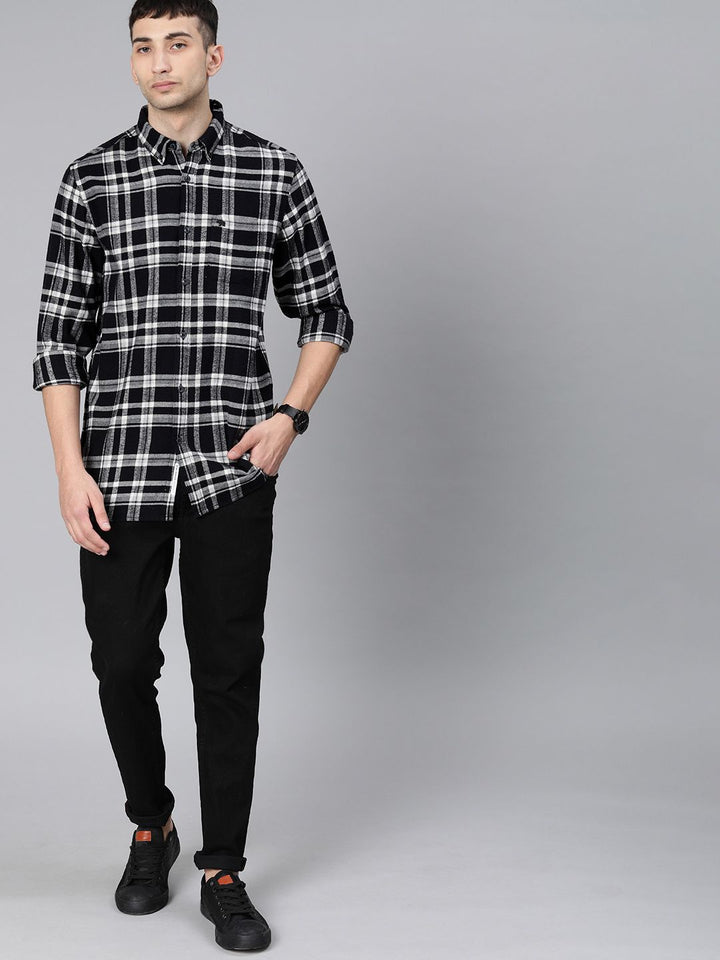 THE BEAR HOUSE Men Black & White Slim Fit Checked Flannel Casual Shirt