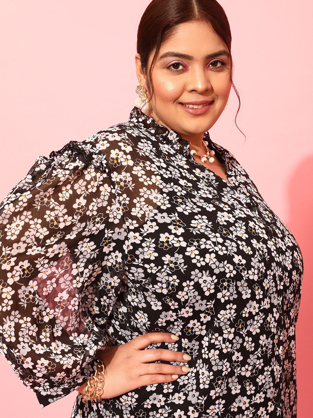 CURVY STREET Black Floral Printed Puff Sleeves Shirt Style Top