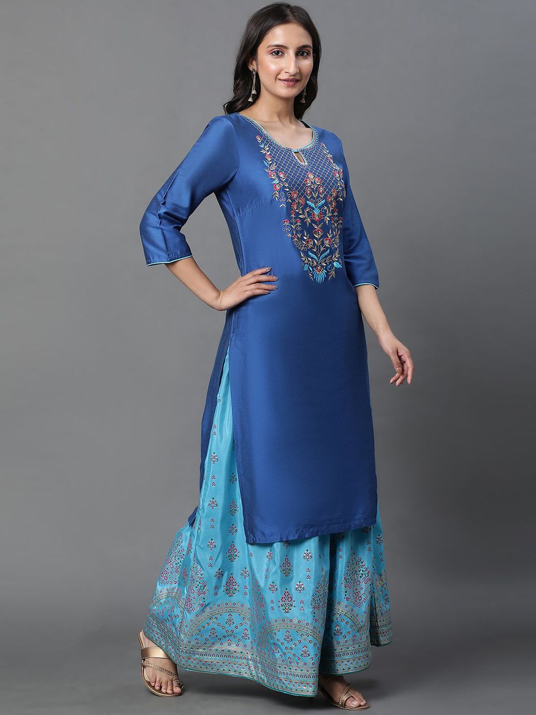 AURELIA Women Geometric Thread Work Kurta