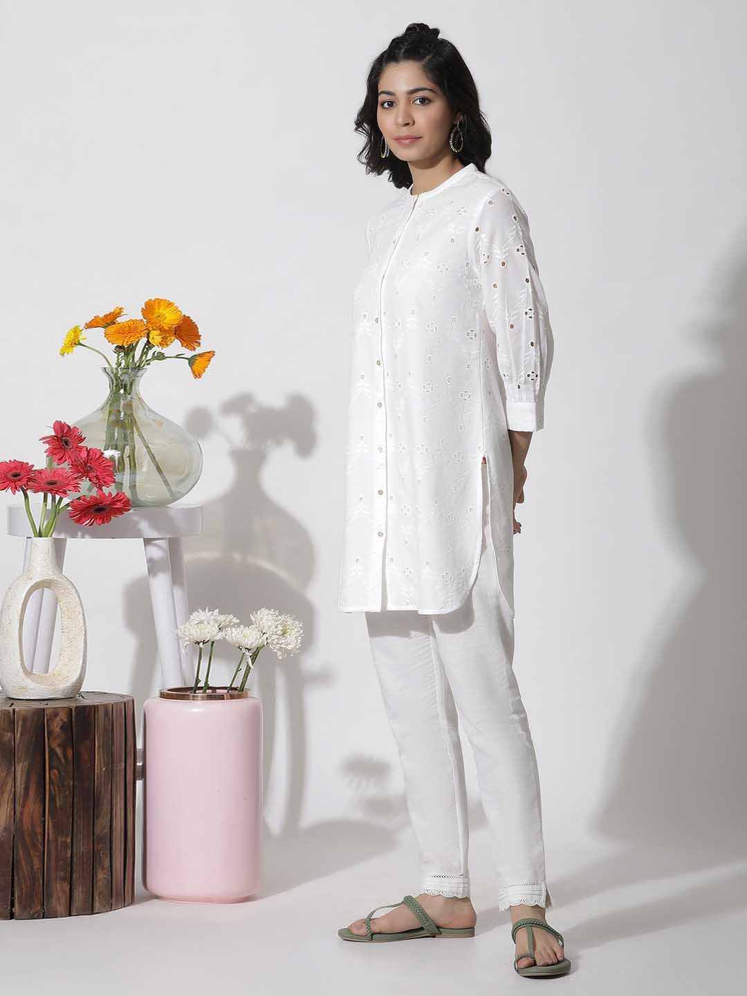 W White Floral Embroidered Cotton Kurta