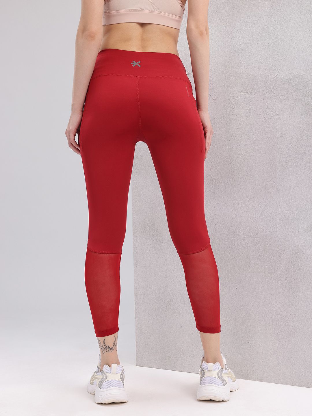 HRX by Hrithik Roshan Women Utility Pockets Rapid-Dry Cropped Mesh Training Tights