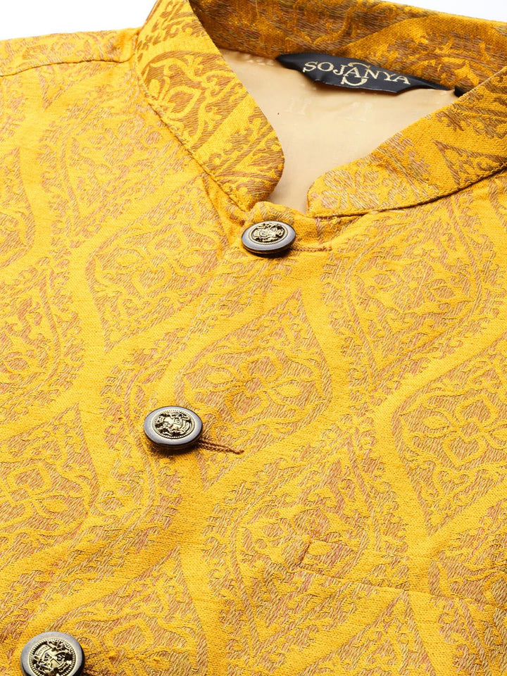 SOJANYA Kurta Motif Etnik Mustard Kuning & Putih Putih dengan Churidar