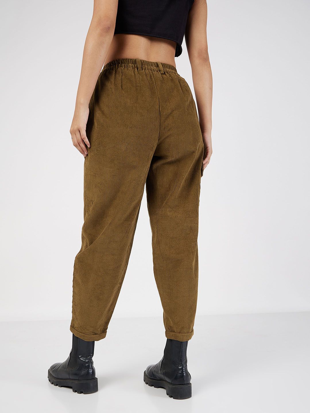 SASSAFRAS Women Pleated Cropped Corduroy Pure Cotton Trousers