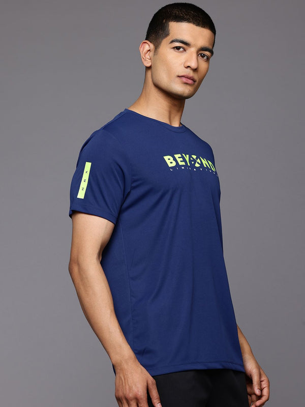 HRX oleh Hrithik Roshan mencetak t-shirt latihan cepat kering