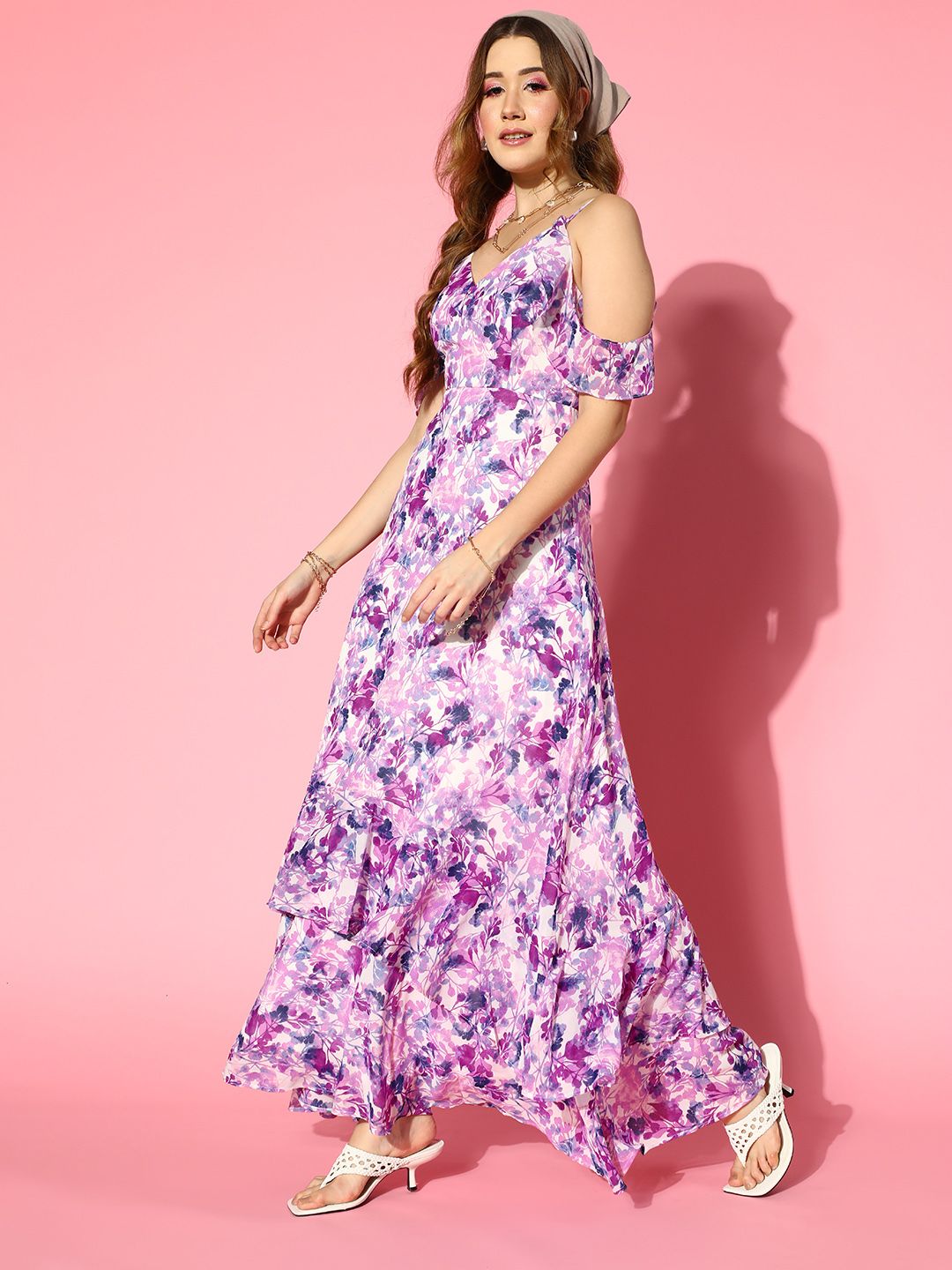 Berrylush Women Classic White Floral Tiered Dress