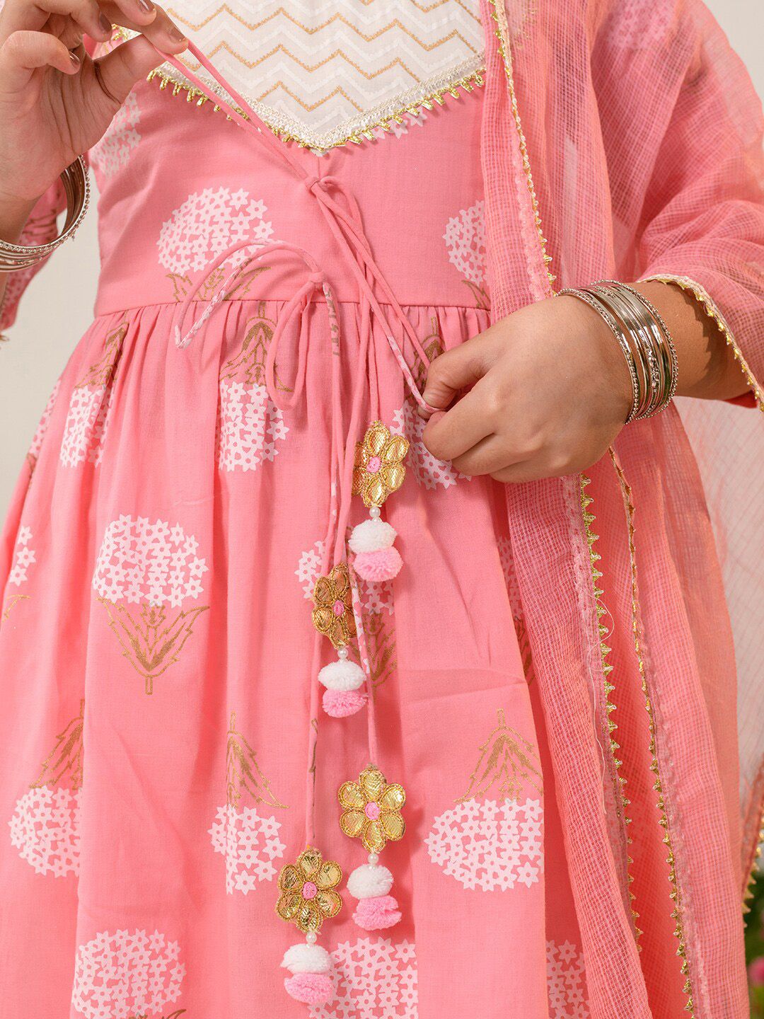 pspeaches Girls Floral Printed Regular Pure Cotton Kurta with Pyjamas & Dupatta