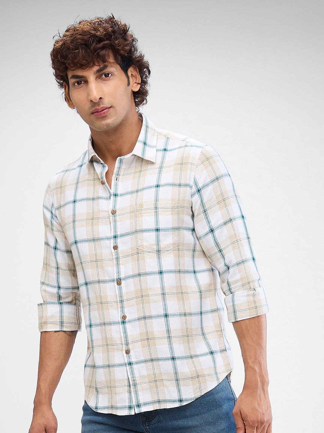Spykar Men Slim Fit legap menyebar baju kasual kolar