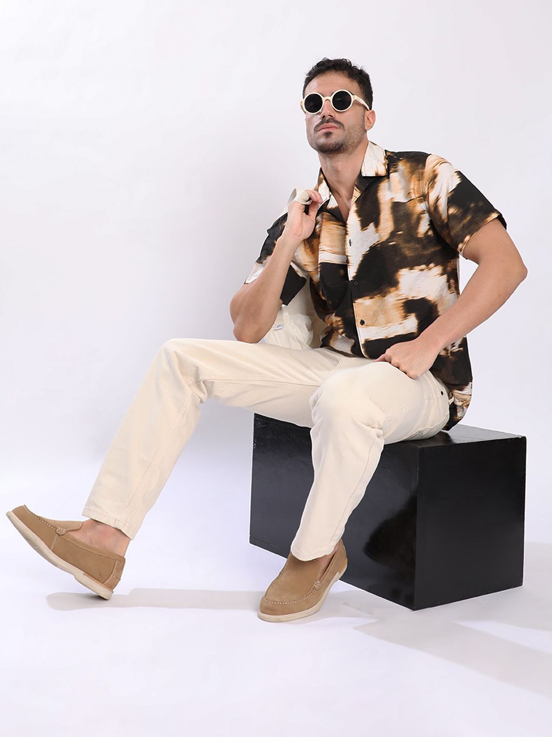 Bene Kleed Men Abstract Printed Cuban Collar Casual Shirt