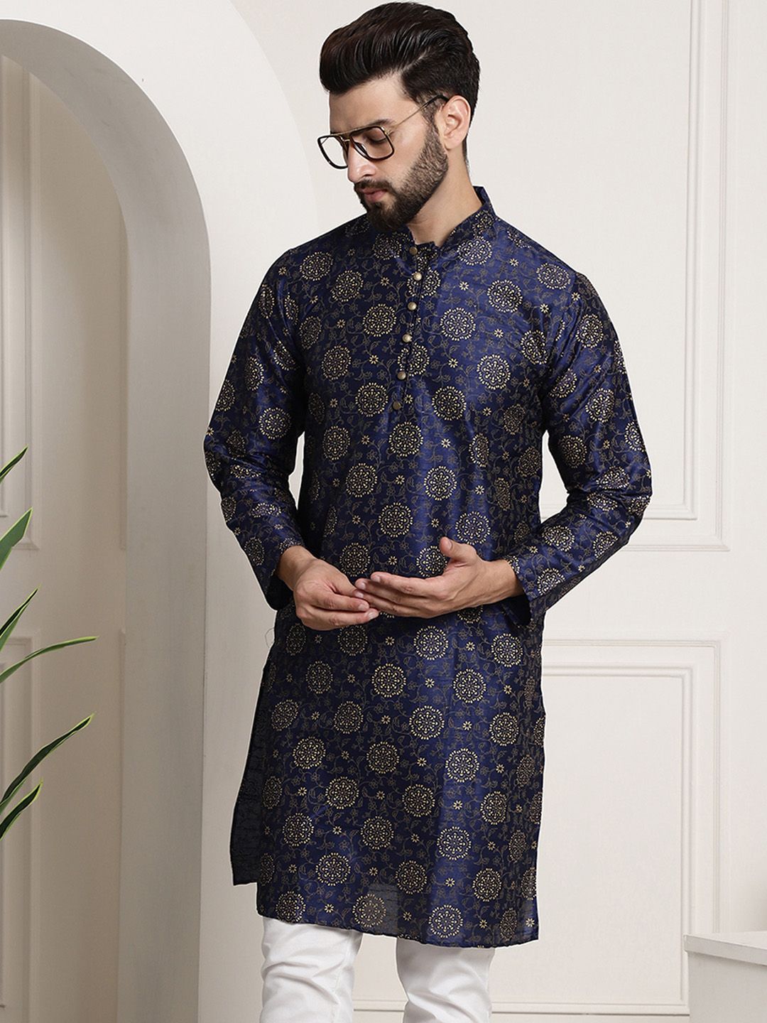 Sojanya Floral Printed Mandarin Collar Straight Kurta