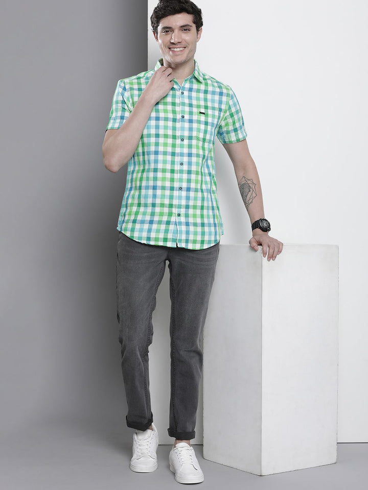 The Indian Garage Co Men Slim Fit Opaque Checked Casual Shirt
