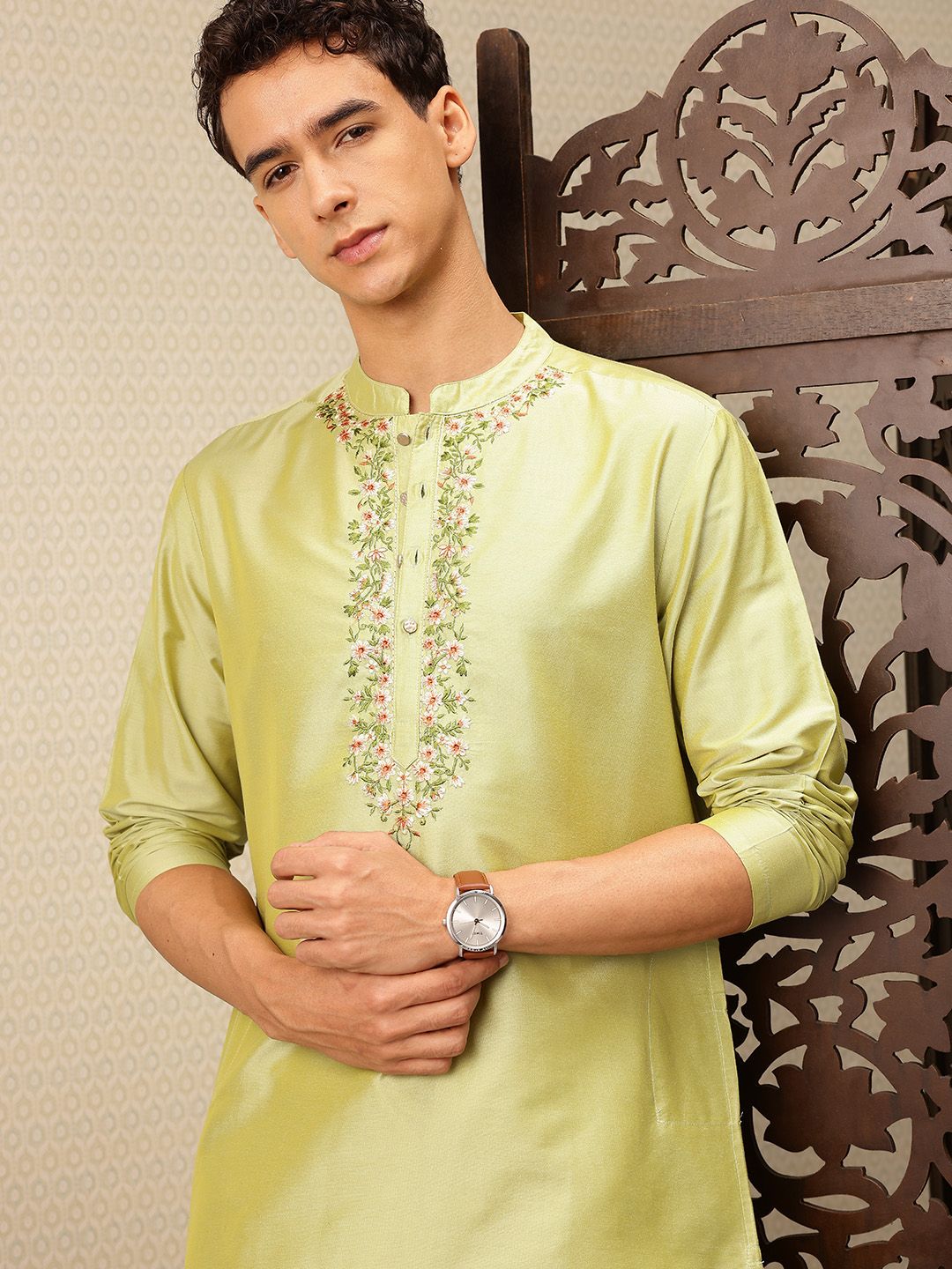 House of Pataudi Floral Embroidered Rozana Kurta