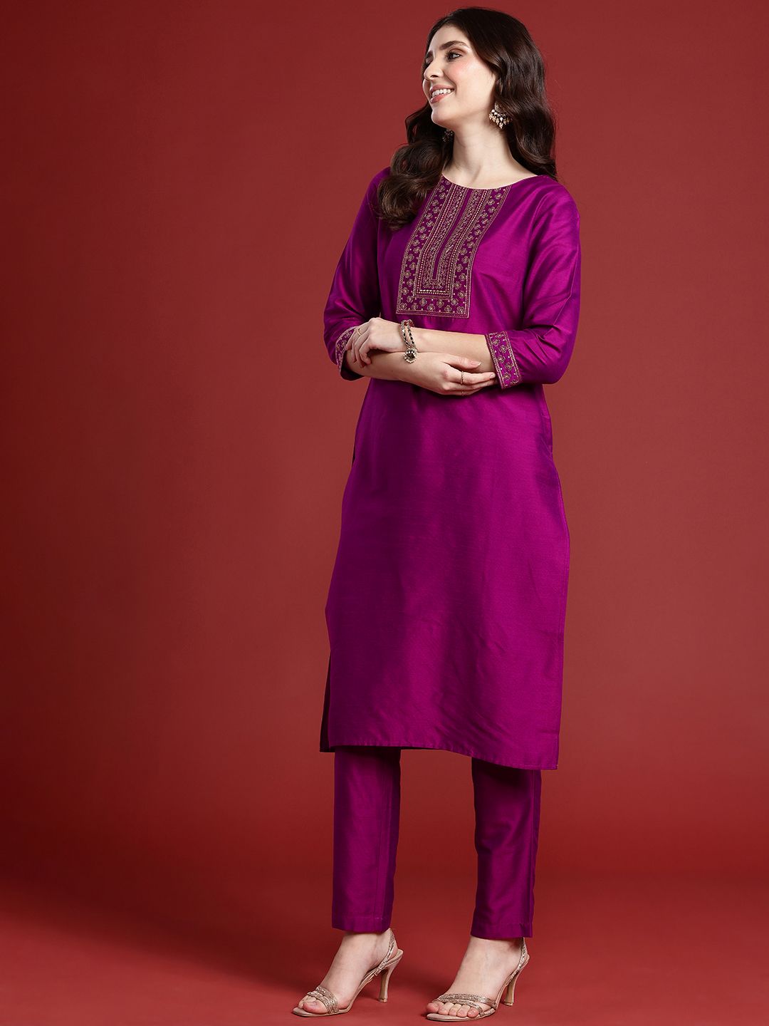 Anouk wanita etnik motif bersulam kurta biasa dengan seluar & dengan dupatta