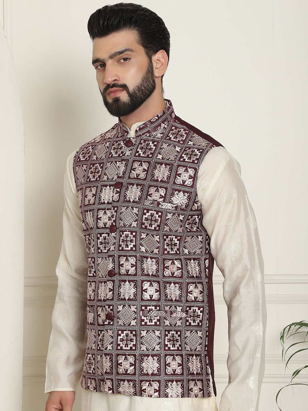 SOJANYA Jaket Tenun Nehru Bersulam