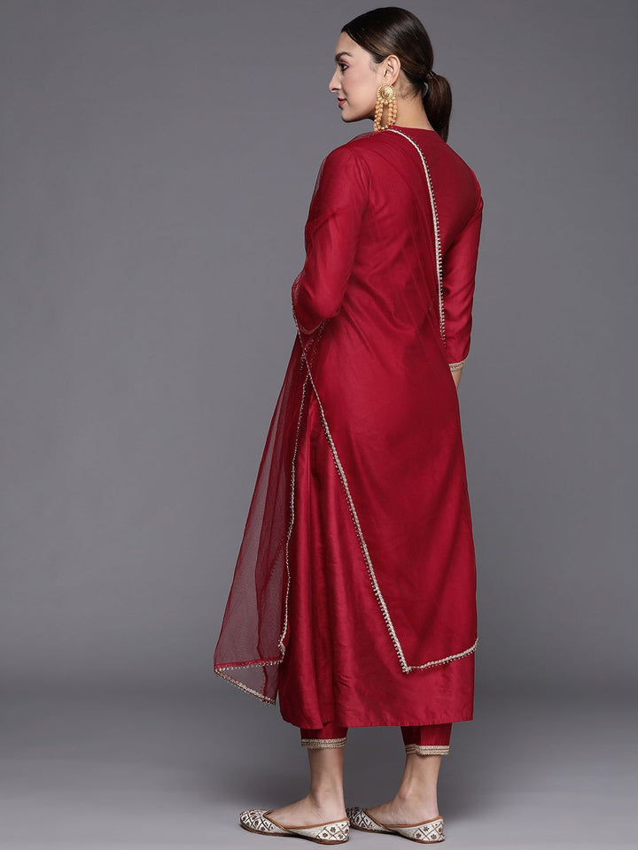 Indo Era Women Striped High Slit Thread Work Liva Kurta With Trousers & Dupatta