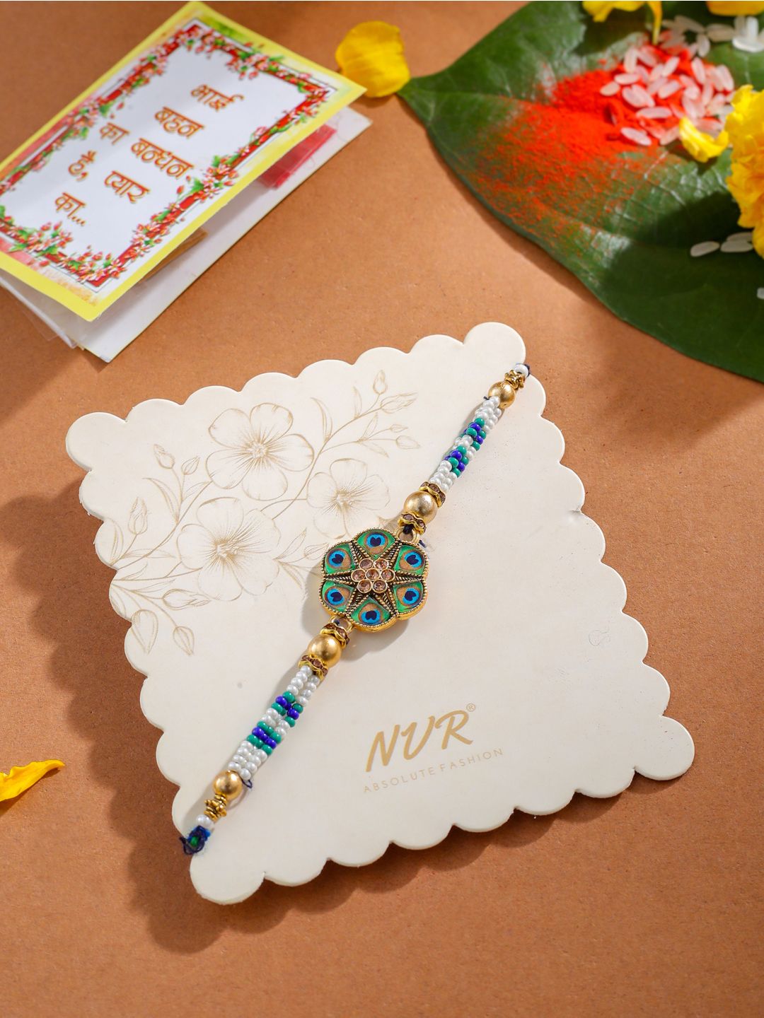 NVR Unisex Peacock Multicolor Batu Tiruan &amp; Benang Mutiara Rakhi Dengan Roli Chawal