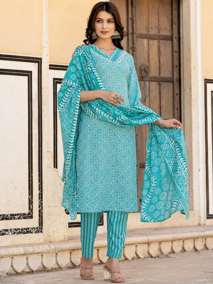 Varanga Ethnic Motifs Printed Regular Mirror Work Kurta with Trousers & With Dupatta