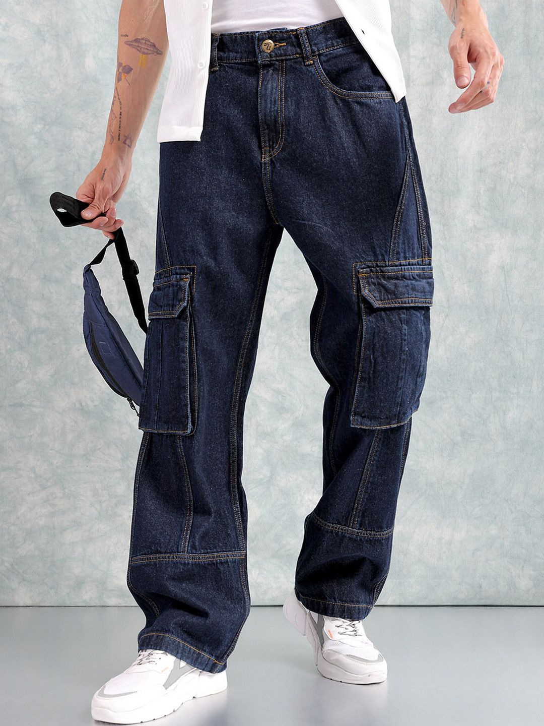 The Indian Garage Co Navy Blue Men Mid-Rise Relaxed Fit Light Fade Cargo Cotton Jeans