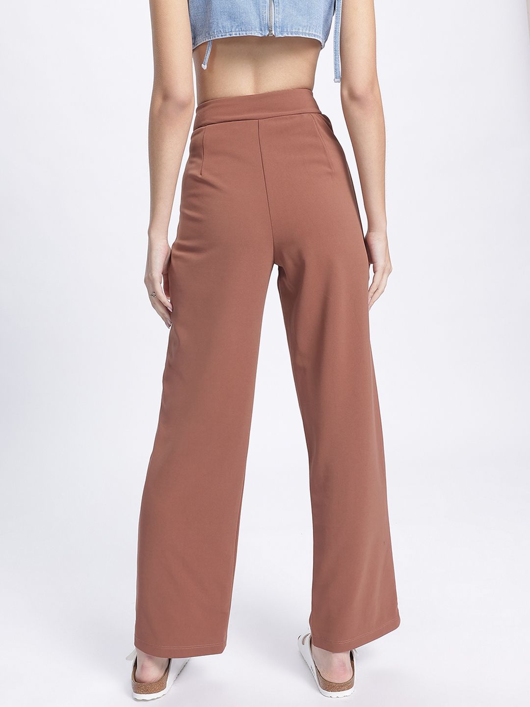 DressBerry Women Elegant Essence Pleated Trouser