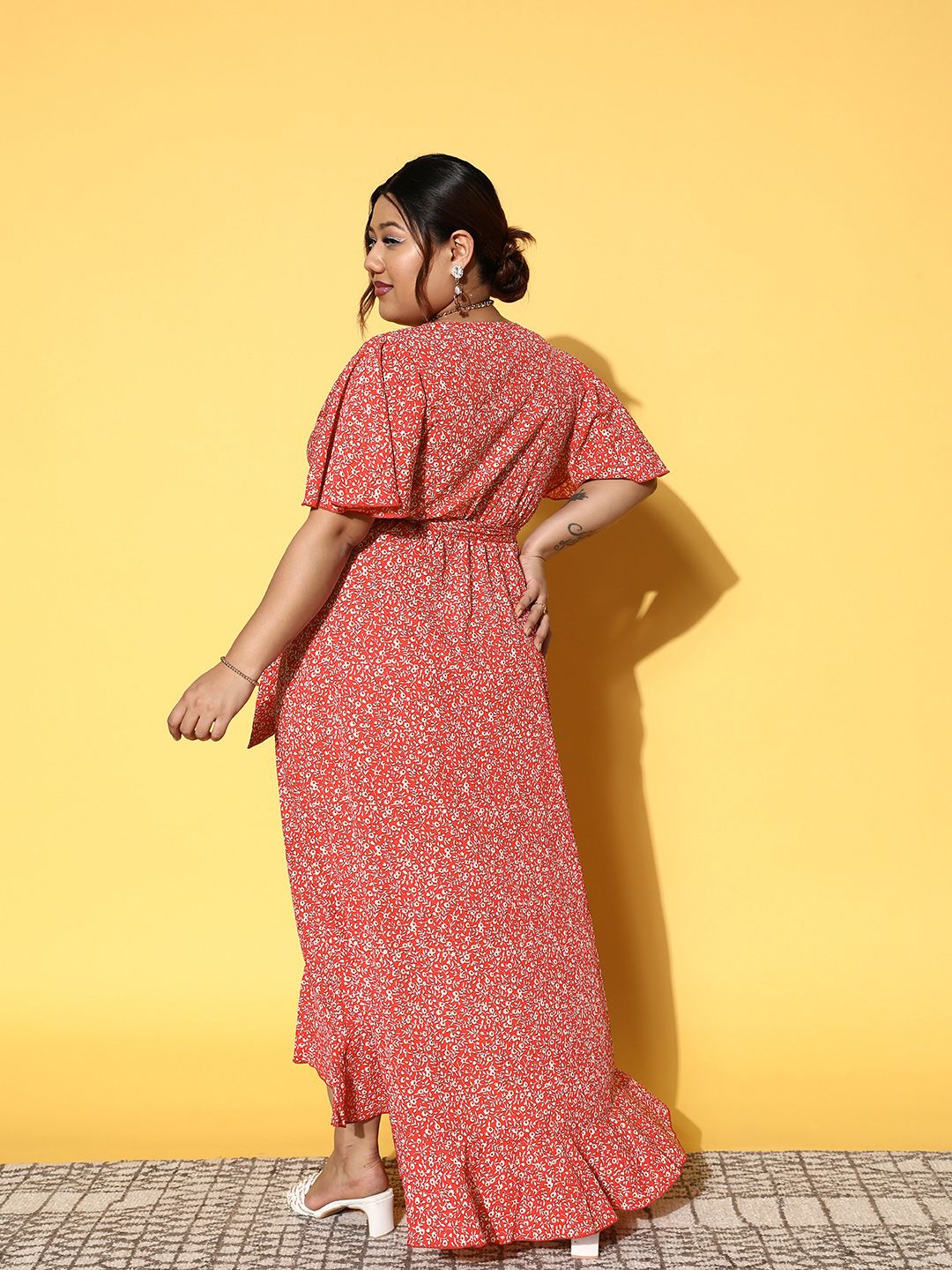 Berrylush Curve Floral Crepe Maxi Dress