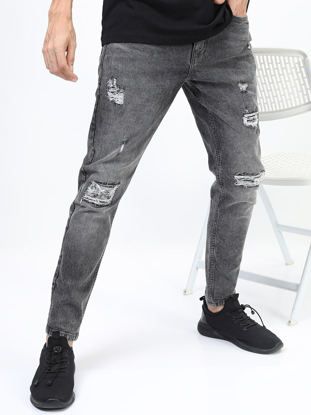 LOCOMOTIVE Men Grey Tapered Fit Mildly Distressed Stretchable Jeans