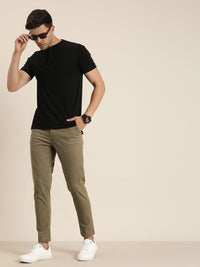 Difference of Opinion Men Solid Ankle-Length Chinos Trousers