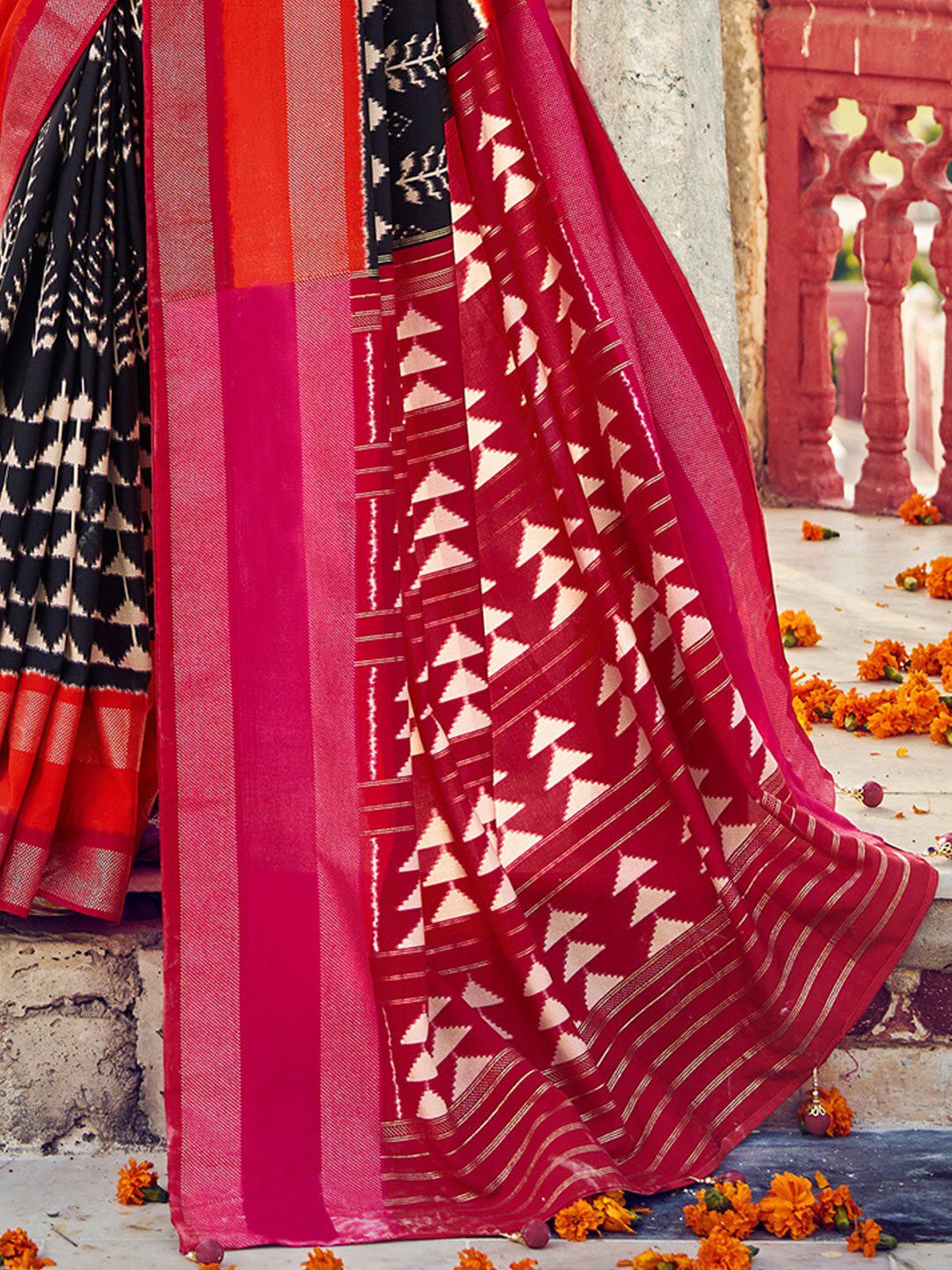 Saree mall Ethnic Motifs Printed Zari Ikat Sarees