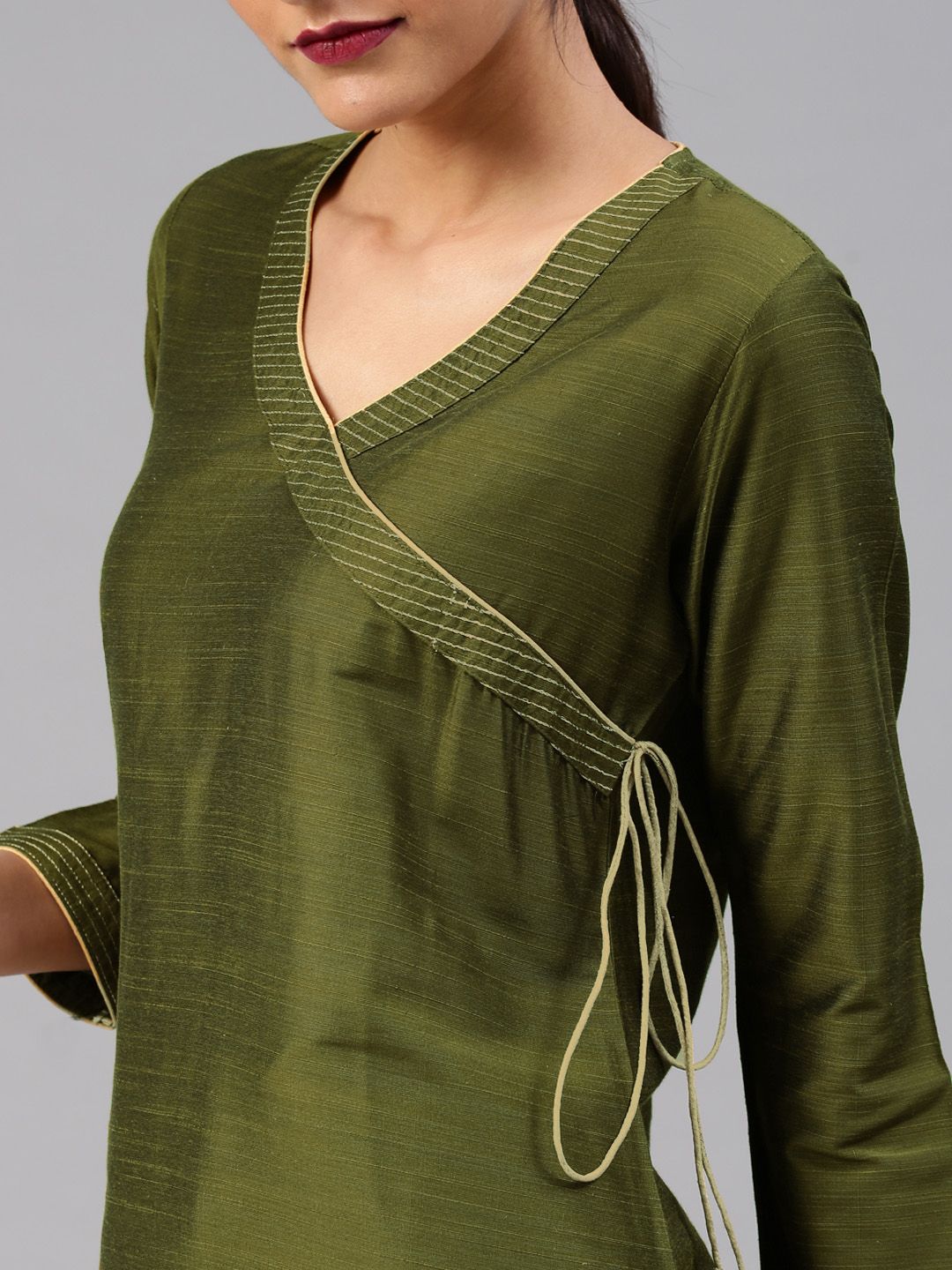 Vishudh Women Olive Green & Gold-Toned Solid Kurta with Palazzos
