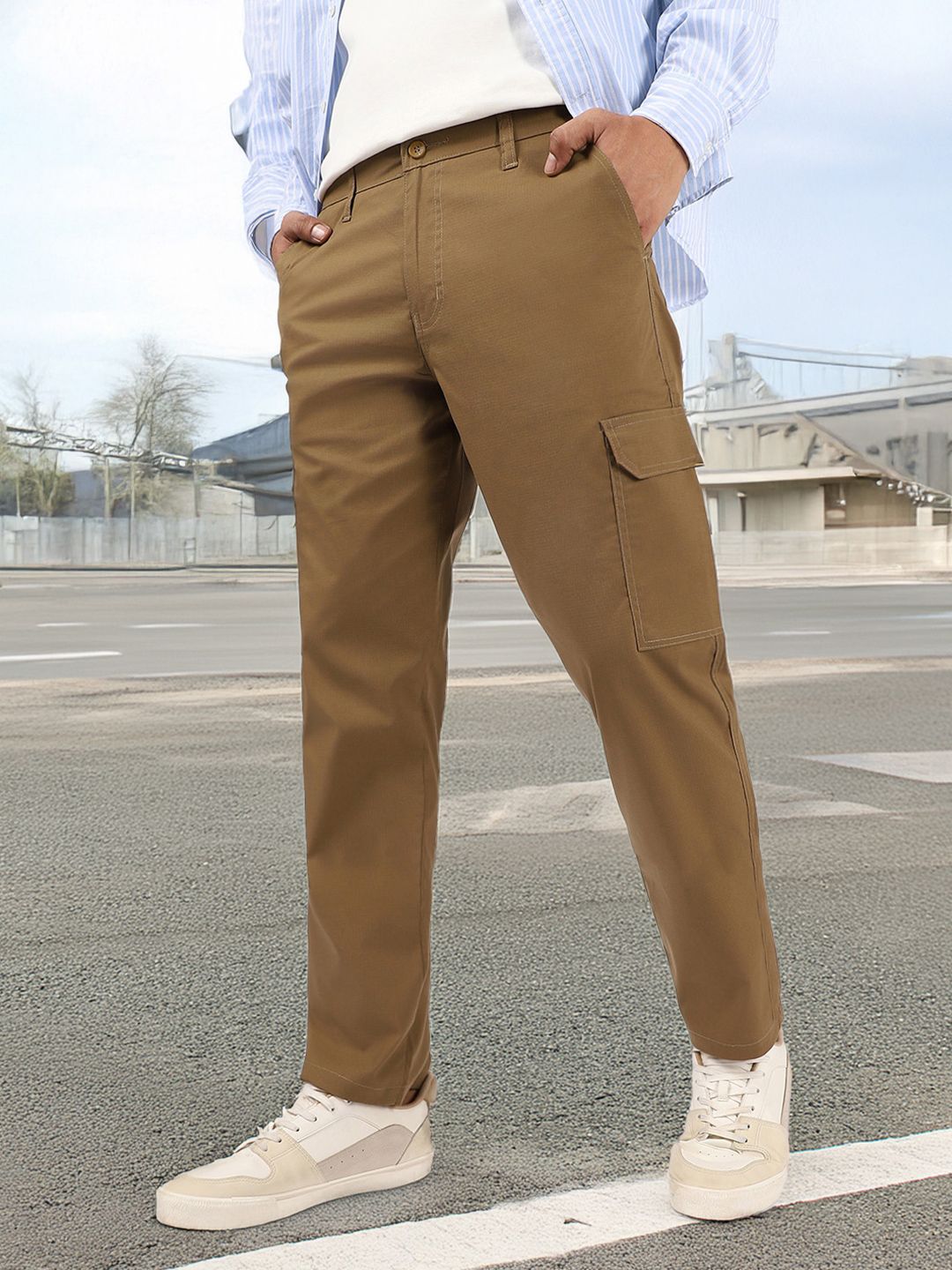 Urbano Fashion Men Mid Rise Pure Cotton Cargo Trousers