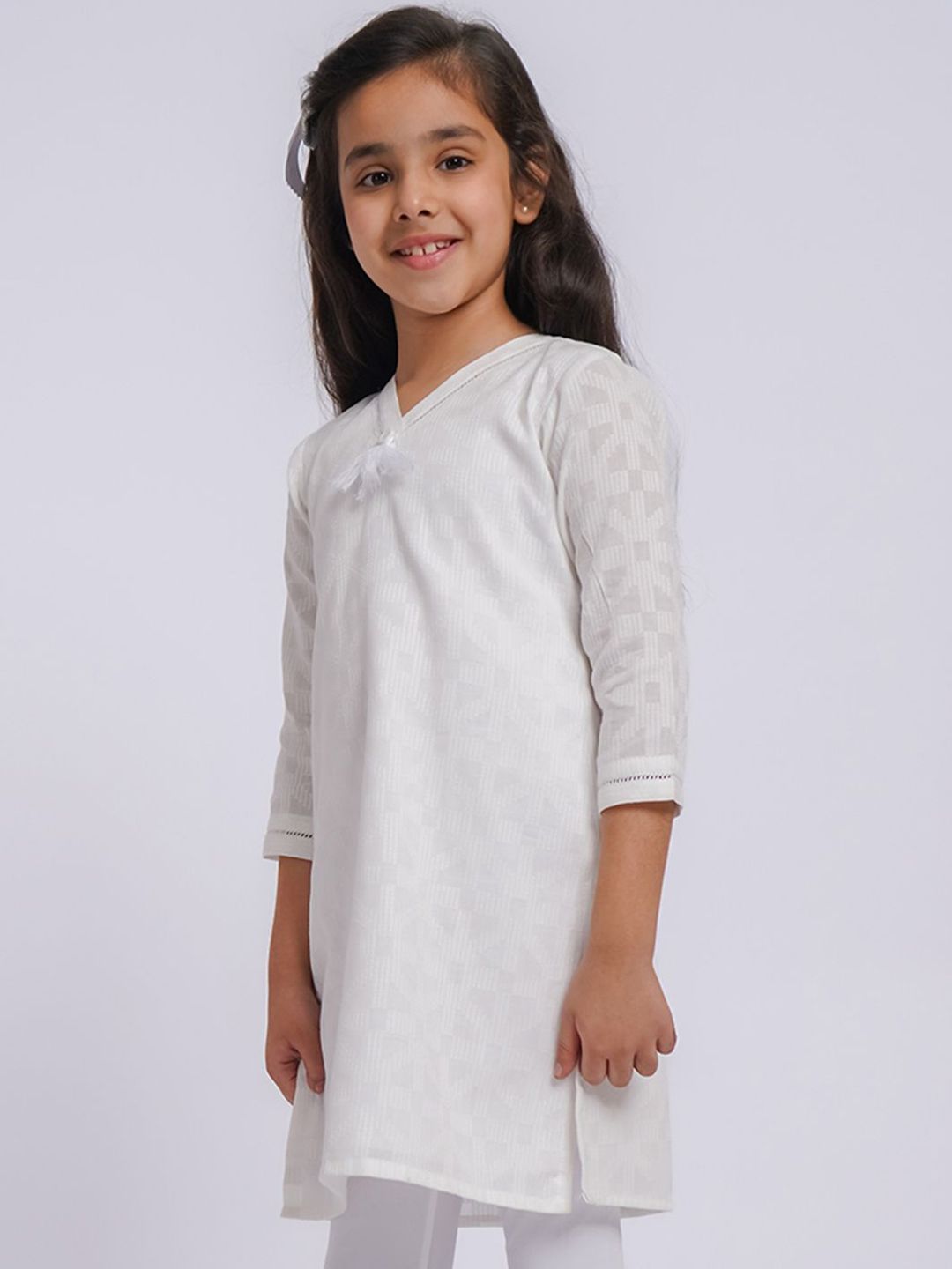 VASTRAMAY Girls Geometric Woven Design Jacquard Weave Cotton Straight Kurta