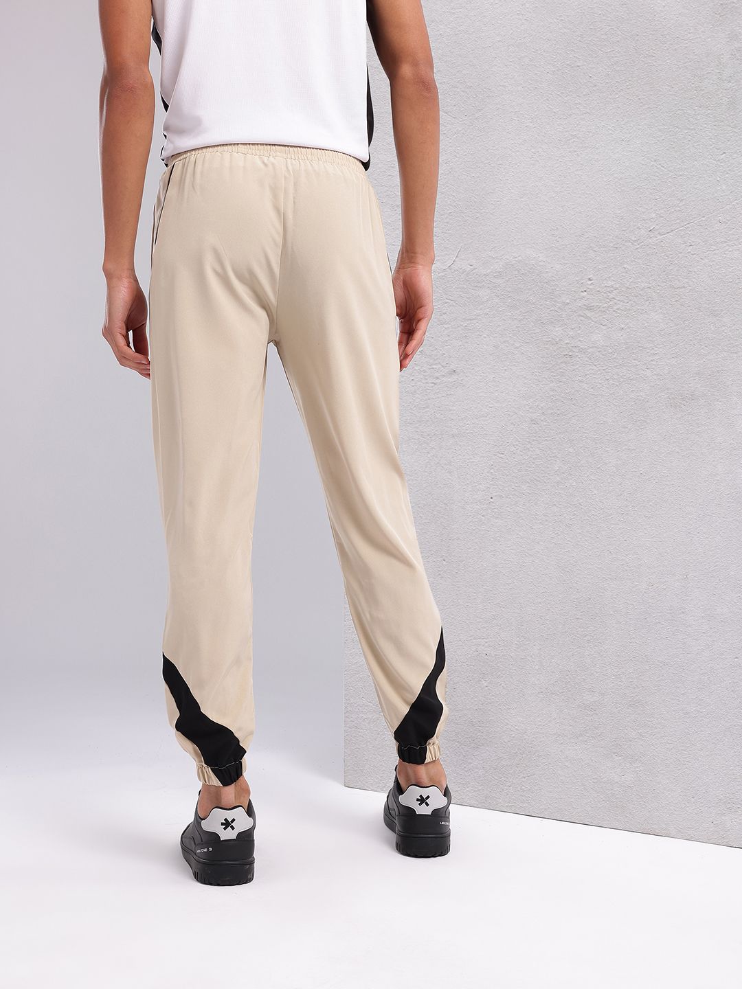 HRX by Hrithik Roshan Men Lifestyle Joggers