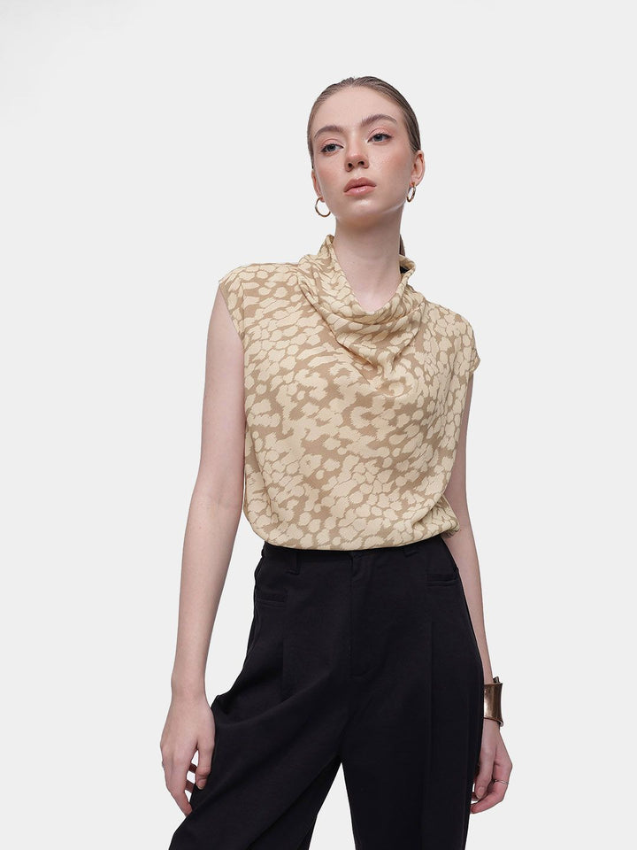 Sambungan Perancis Abstrak Leher Cowl Cowl Lanjutan lengan atas