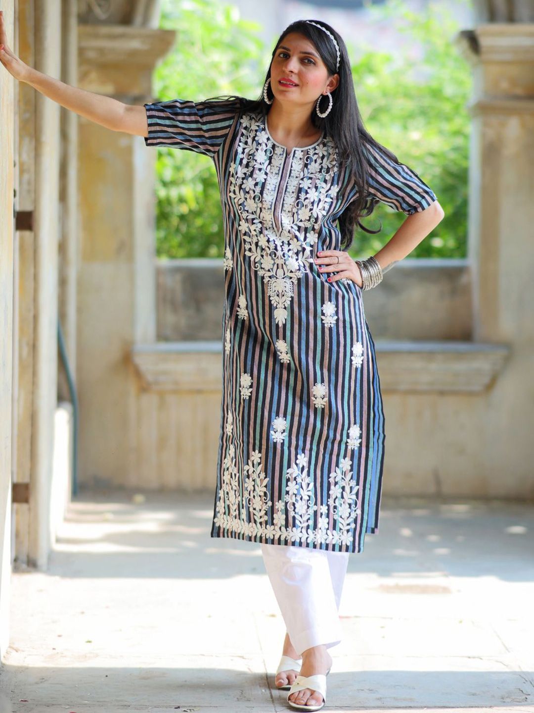 KALINI Women Stripted Chikankari Embroidered Straight Kurti