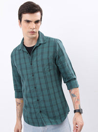 HIGHLANDER Green & Black Tartan Checks Slim Fit Casual Shirt