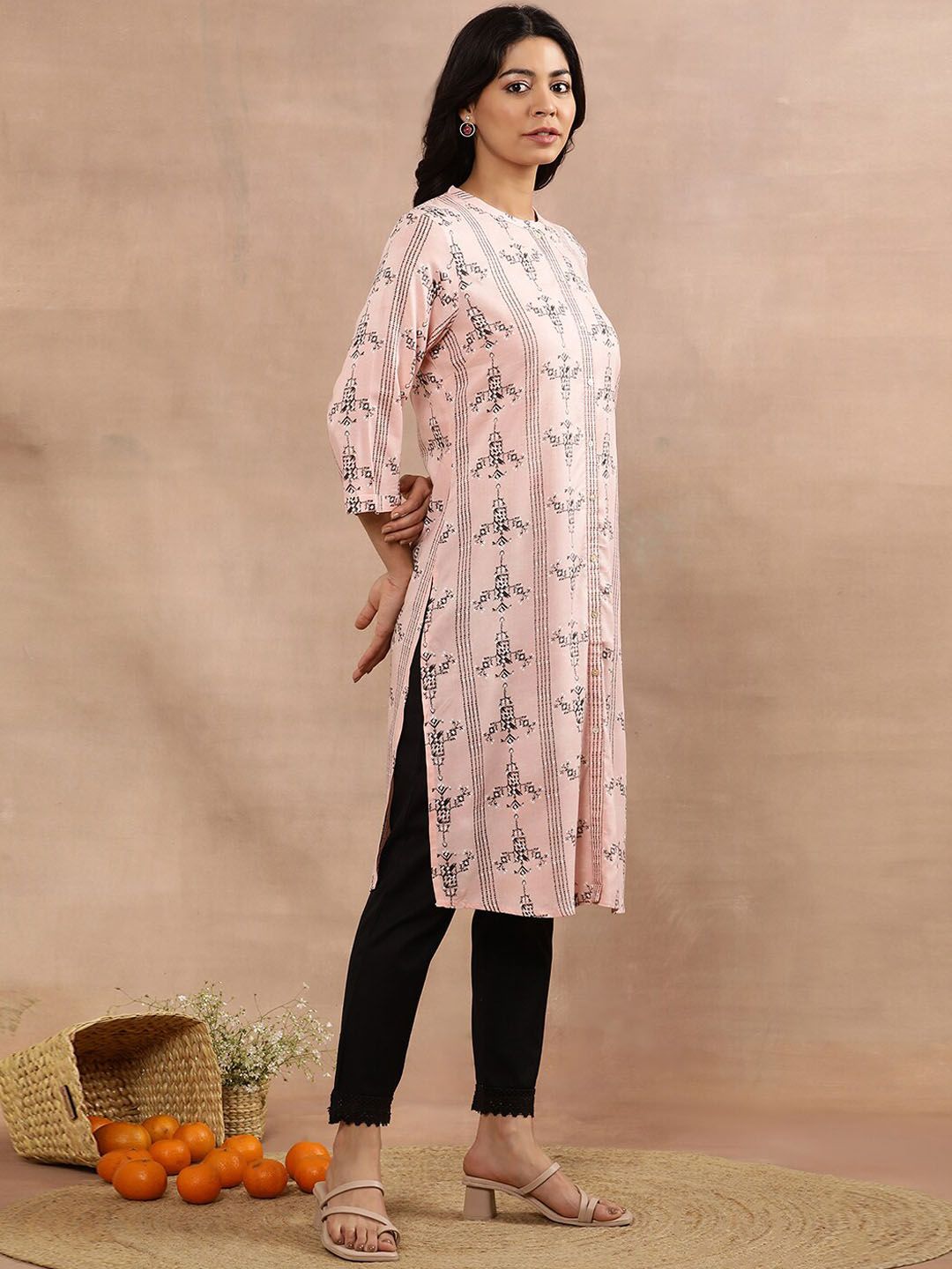 W  Floral Printed Mandarin Collar Kurta with Trousers