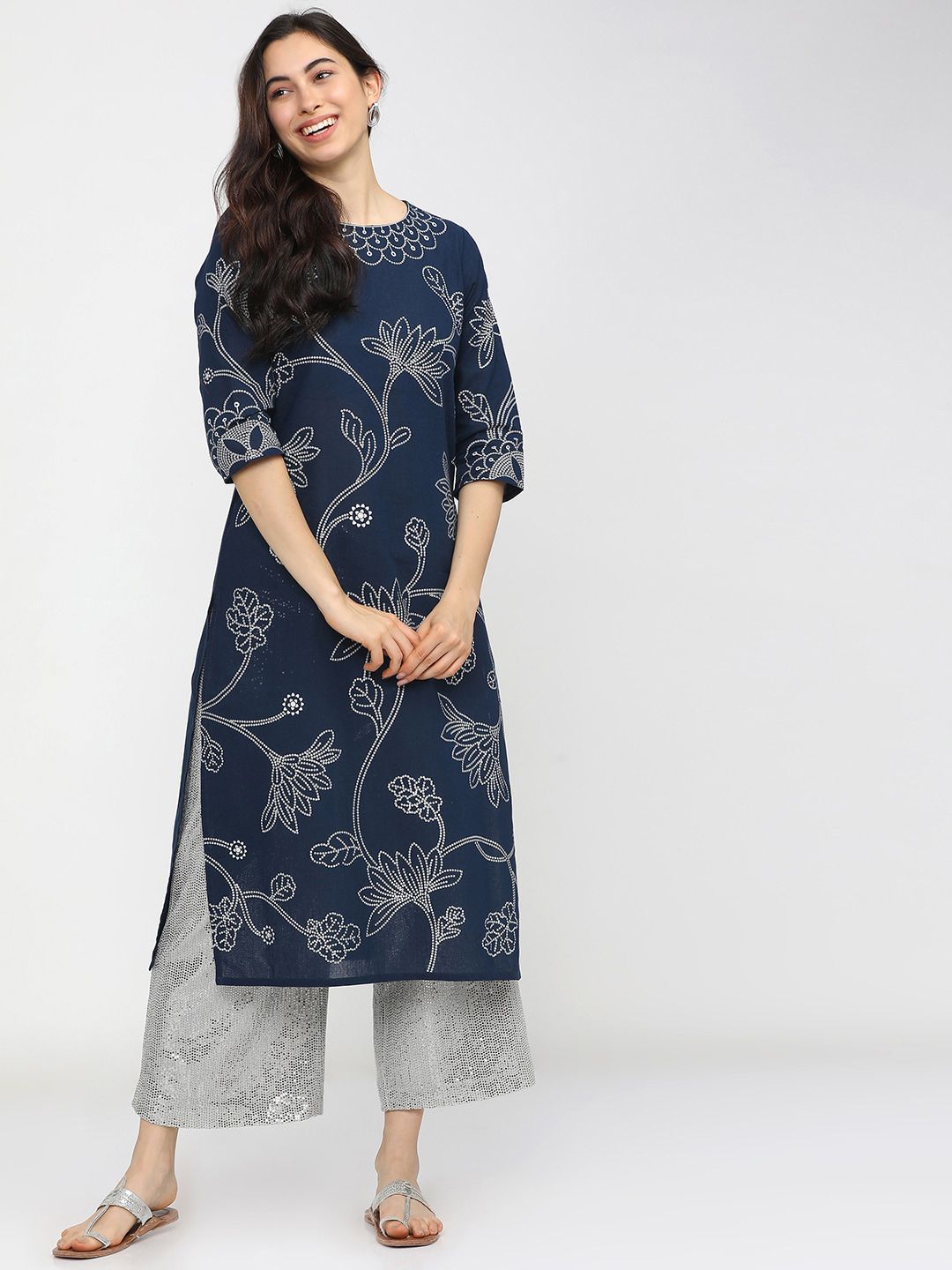 Vishudh Women Navy Blue Paisley Printed Keyhole Neck Kurta