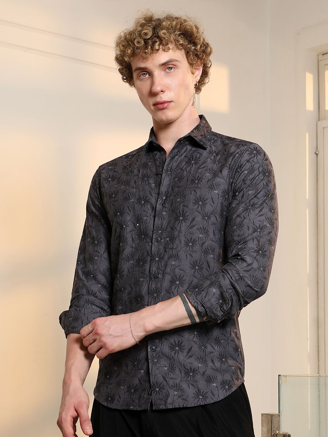 Campus Sutra Comfort Floral Printed Spread Collar Casual Shirt