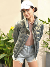 Jaket Puffer Kelabu Jalan 9 Wanita