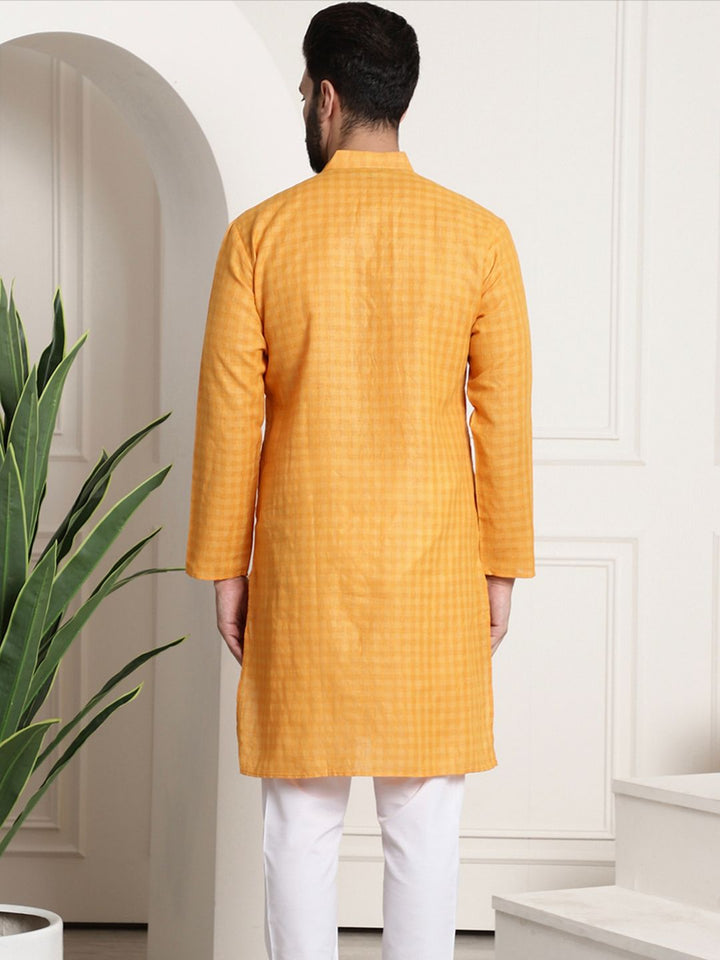 SOJANYA Men Mustard Checked Straight Kurta