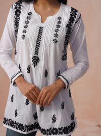 Rumah Wanita Chikankari Motif Etnik Bersulam Kurta Chikankari