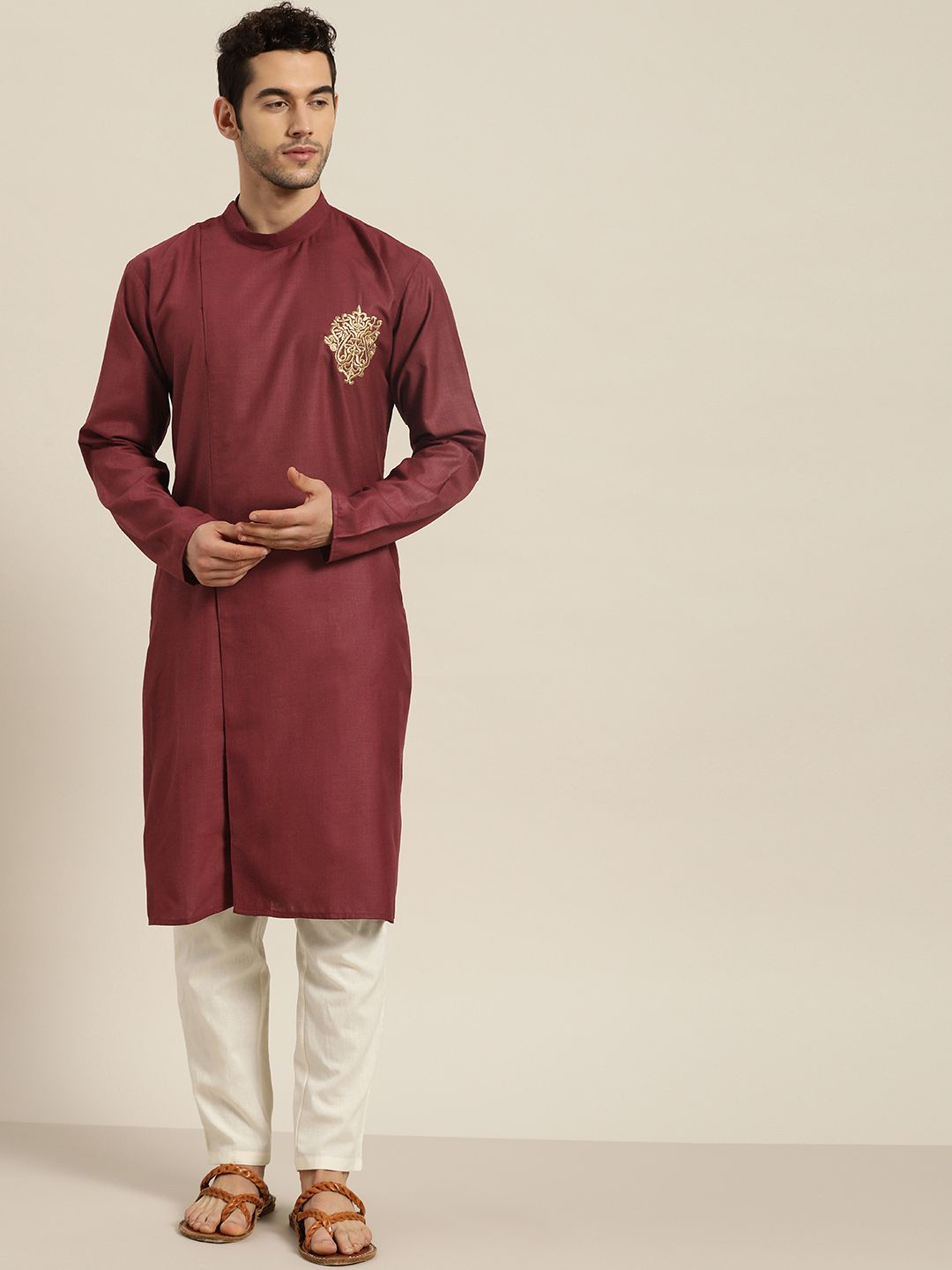 SOJANYA Men Maroon Solid Pure Cotton Kurta