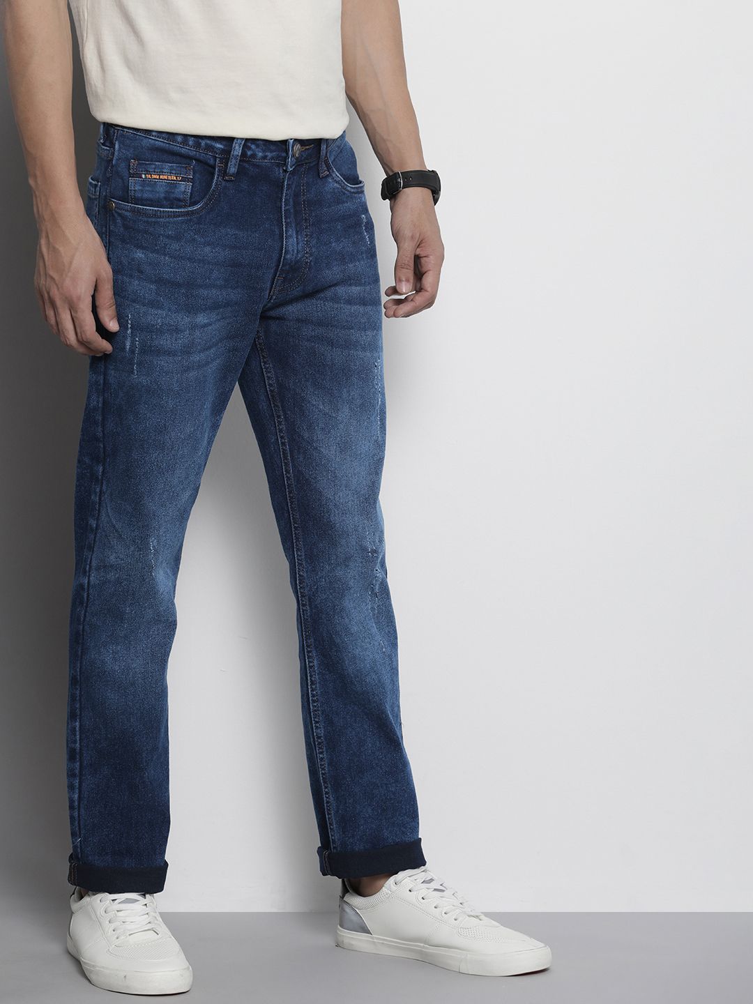 The Indian Garage Co Men Slim Straight Fit Light Fade Stretchable Jeans