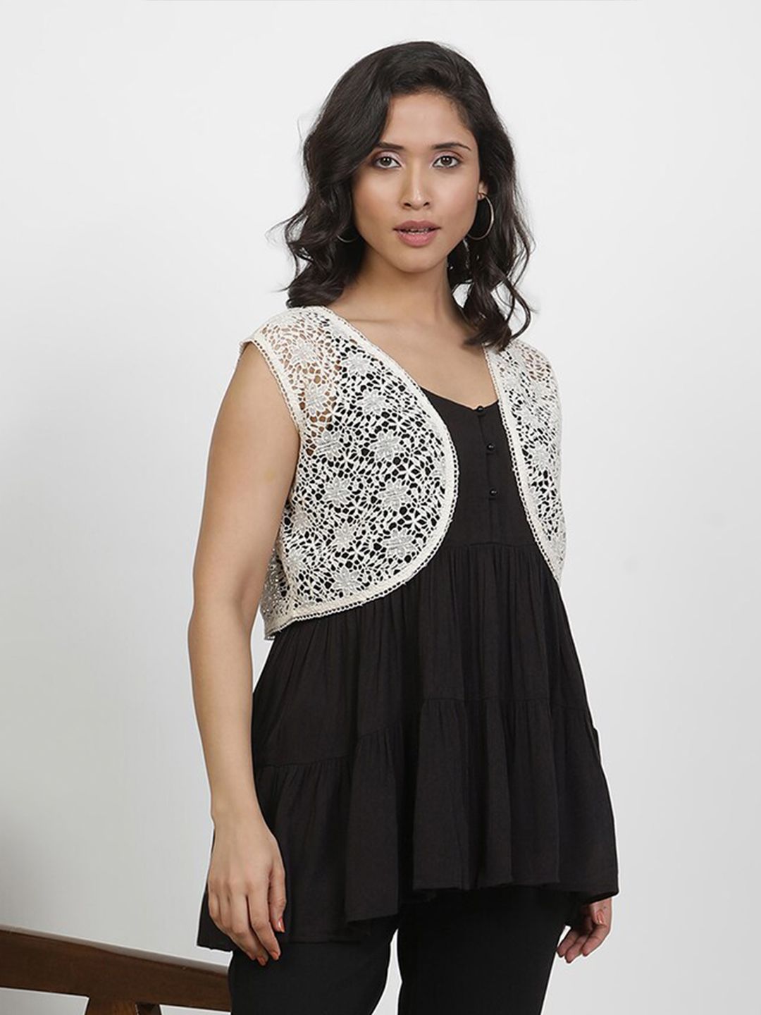 W Shoulder Straps Top With Gillet