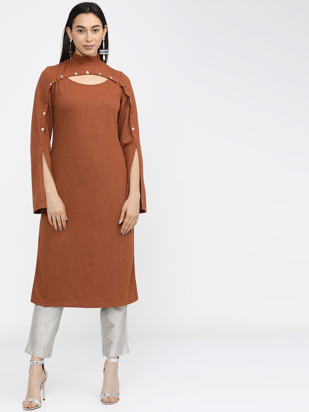 Vishudh Women Brown Flared Sleeves Thread Work Kurta